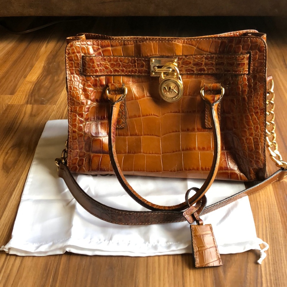 Michael Kors small Hamilton east/west satchel!